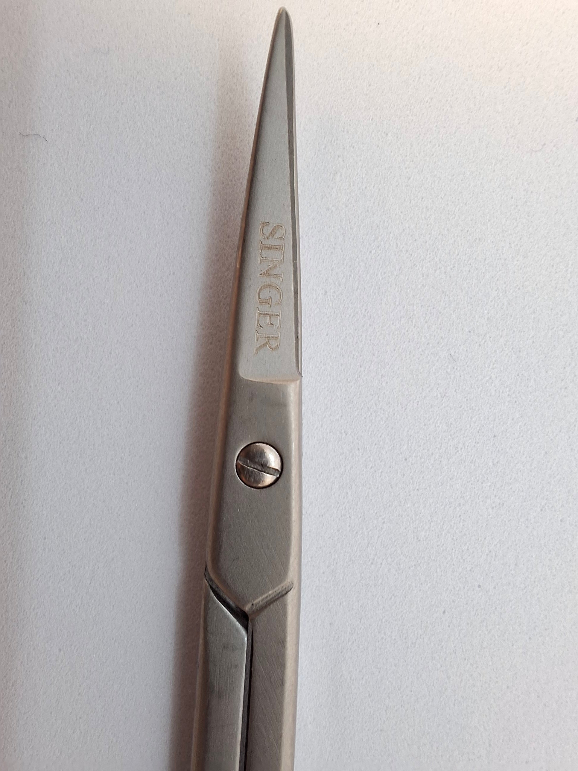 Singer Nakış Makası Titanyum 1028